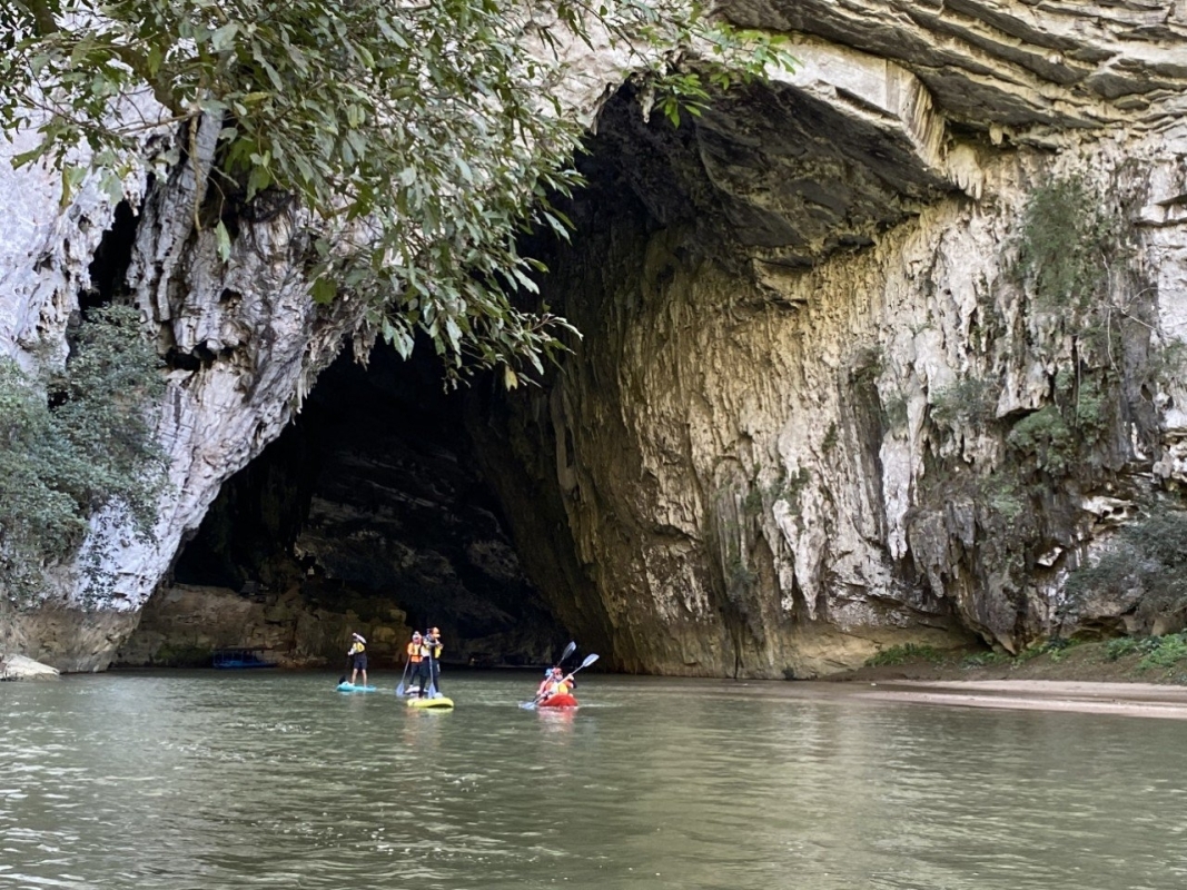 ITA Travel - Vietnam Optional Tour - Conquer Nang River and Ba Be Lake 3