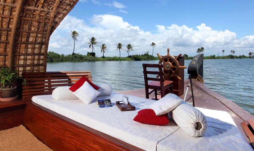Kerala Backwaters & Wildlife Experience 6