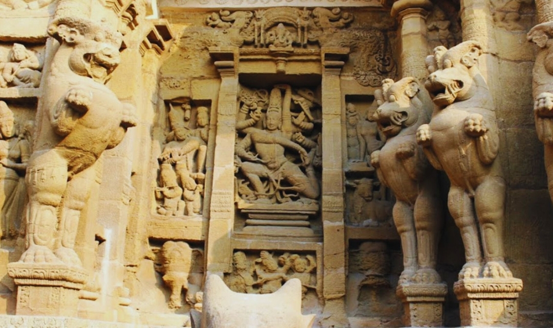 South India Heritage & Backwaters Tour 9