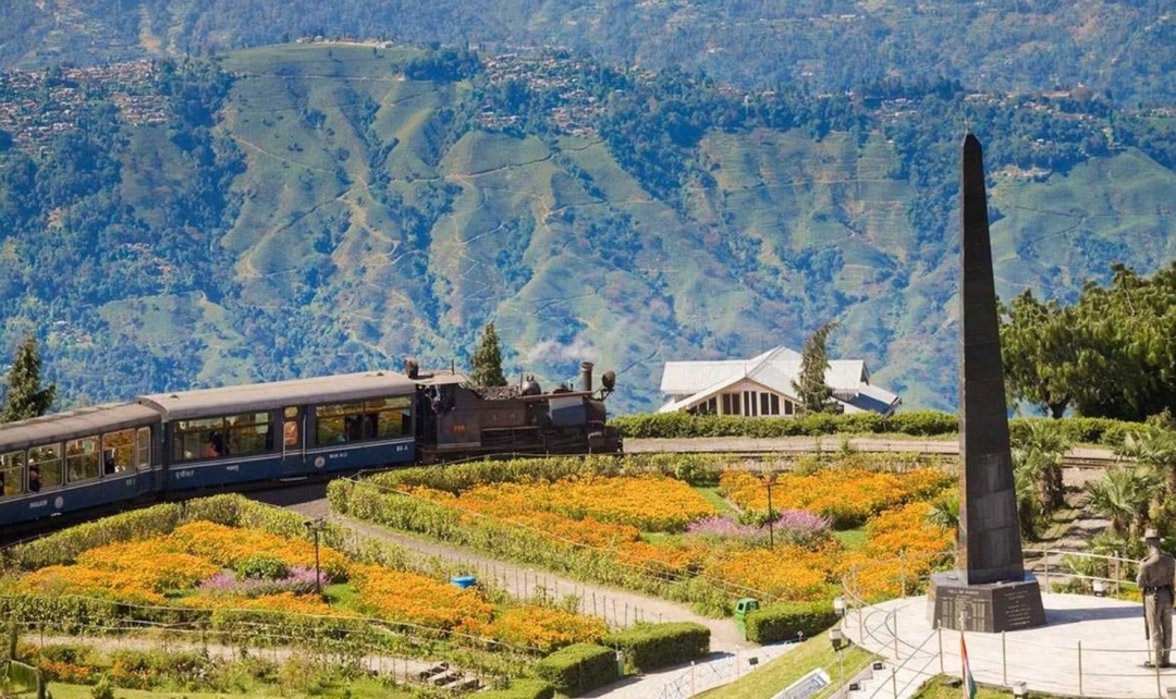 Golden Triangle Tour with North East India 9