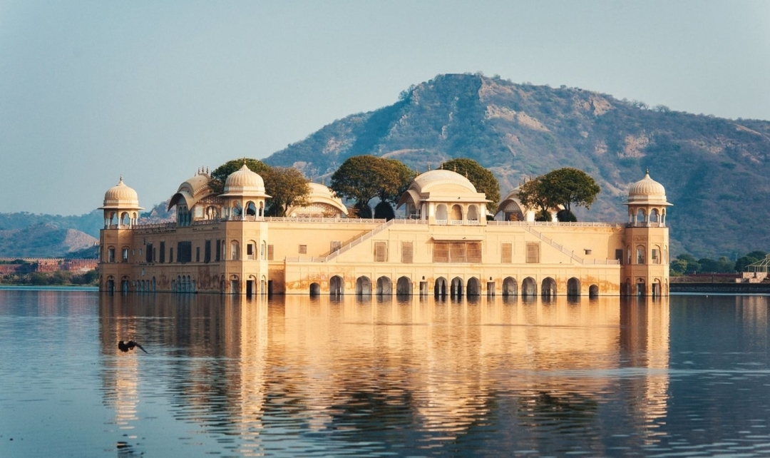 Golden Triangle with Buddhist Tour 7