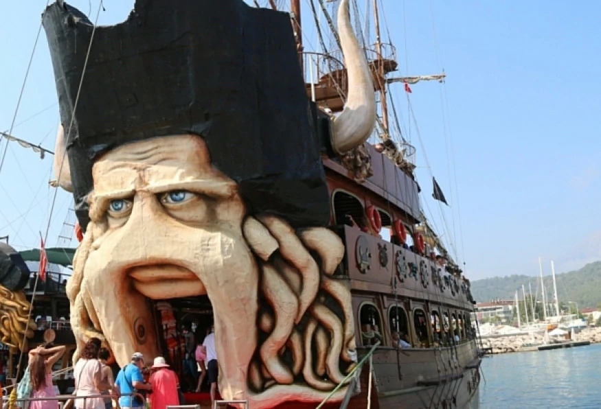 Daily Antalya Boat Tour from Kemer 3