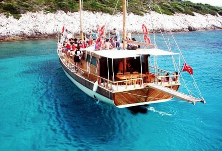 Daily Antalya Boat Tour from Kemer 4