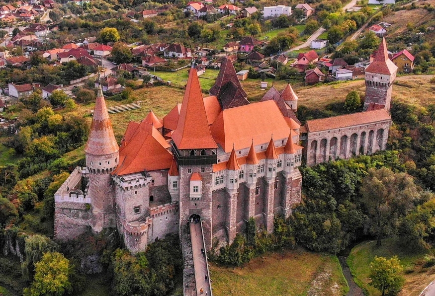 Tour to Corvin Castle in Hunedoara & Alba Iulia 1