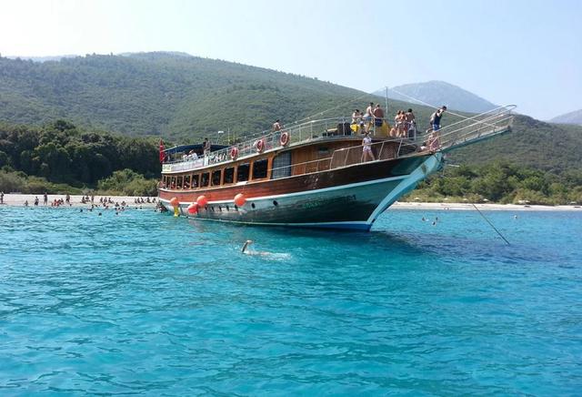 Daily Kusadasi Boat Cruise from Izmir