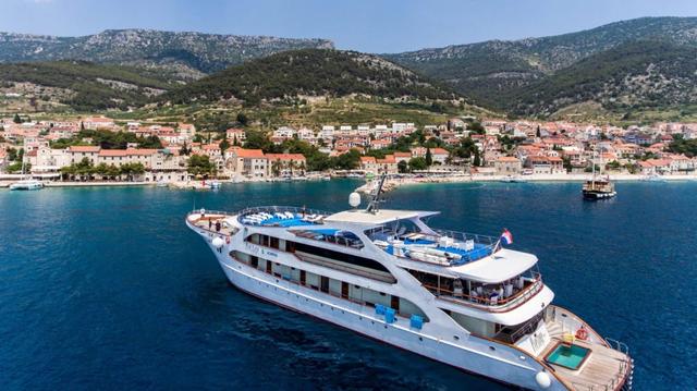 4 Days Sail Blue Cruise Croatia Split to Dubrovnik