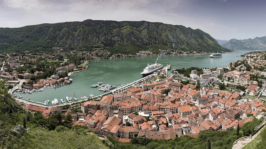 16 Days Tour Visits Greece, Albania, Montenegro, Croatia , Serbia 8