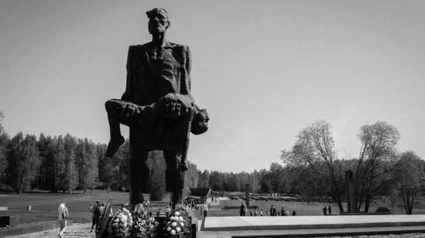 Soviet Era Art: Best 9 Days of Belarus Tour 15