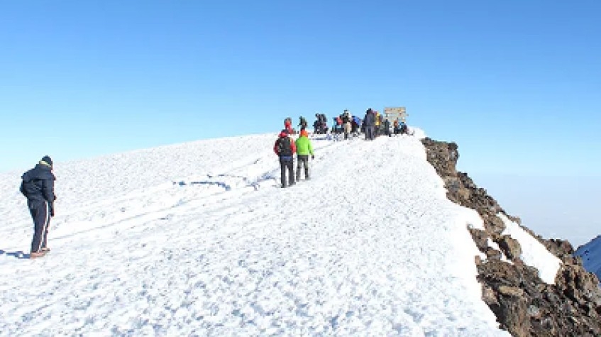 8 Days Lemosho Route Staying At Crater Kilimanjaro Climb 3