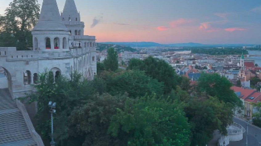 Mini-Trip to Budapest: 4 Days from Thursday to Sunday 5